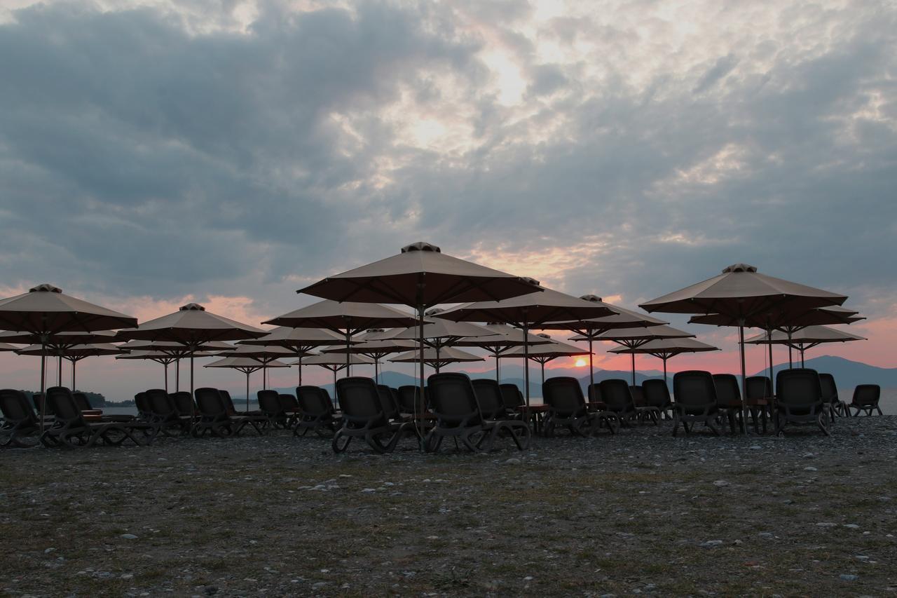 Island Aparthotel Pévki Eksteriør bilde
